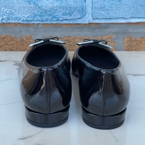 Stuart Weitzman buckled patent leather shoes size 8 - Picture 7 of 12